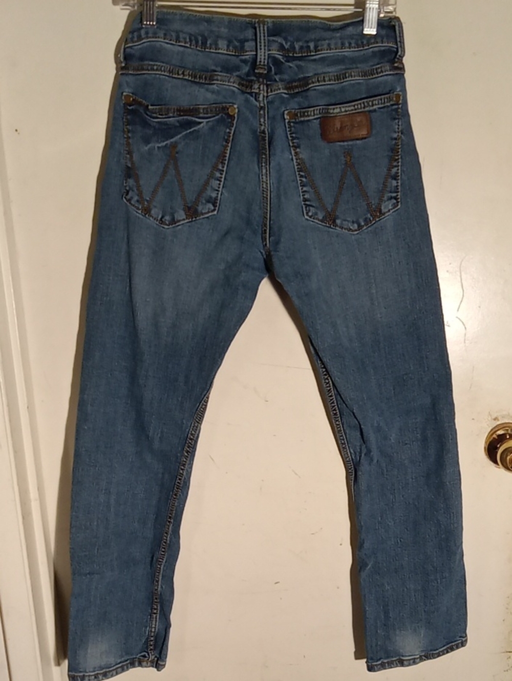 Men's Wranglers Slim Straight Blue Some Stretch Size 30-30 Leg Inseam 29 In